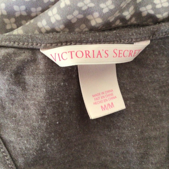 VICTORIAS SECRET SILKY SLEEP TANK MEDIUM - Picture 9 of 9